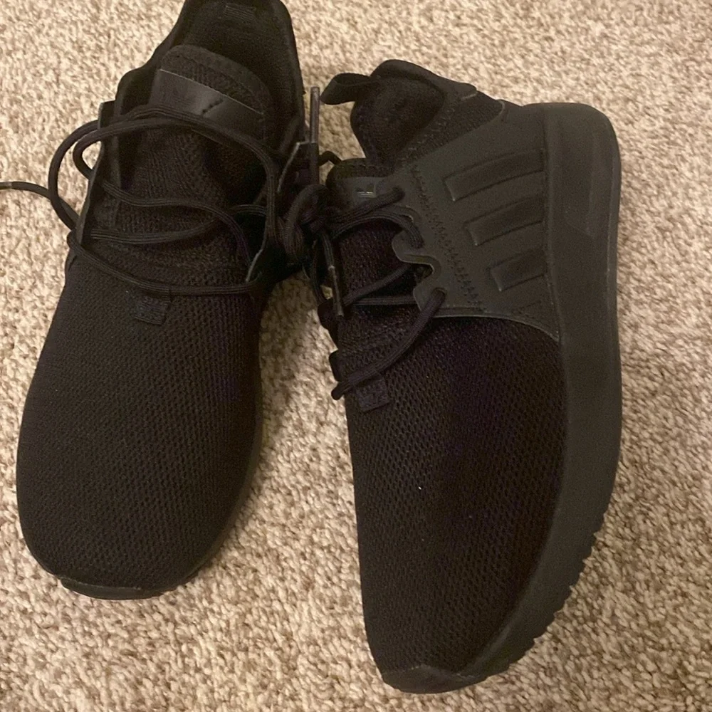 Kids adidas sneakers 3Y - Picture 2 of 7